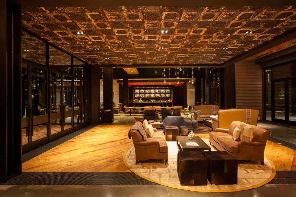 The George, By Valencia Hotel Collection College Station Interior foto